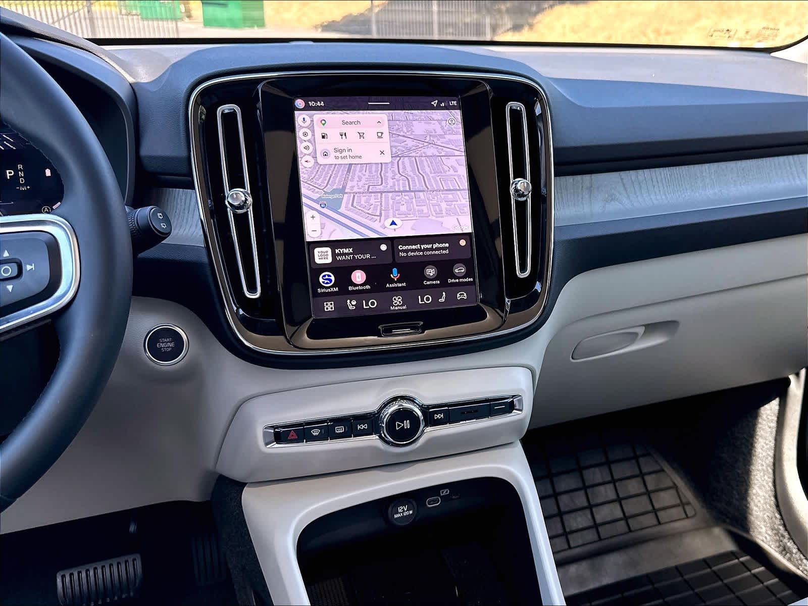 2026 Volvo XC40 Plus - Photo 8