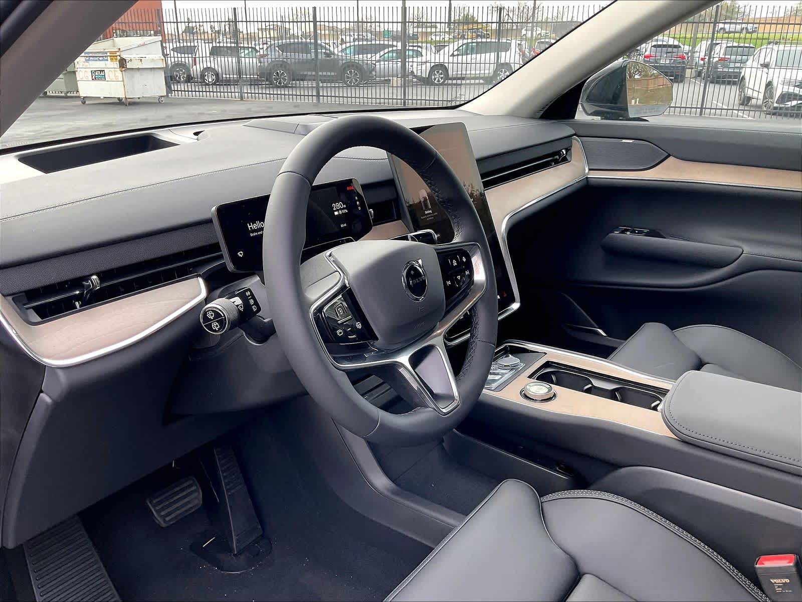 2025 Volvo EX90 Twin Motor Performance Plus 7-Seater photo 3