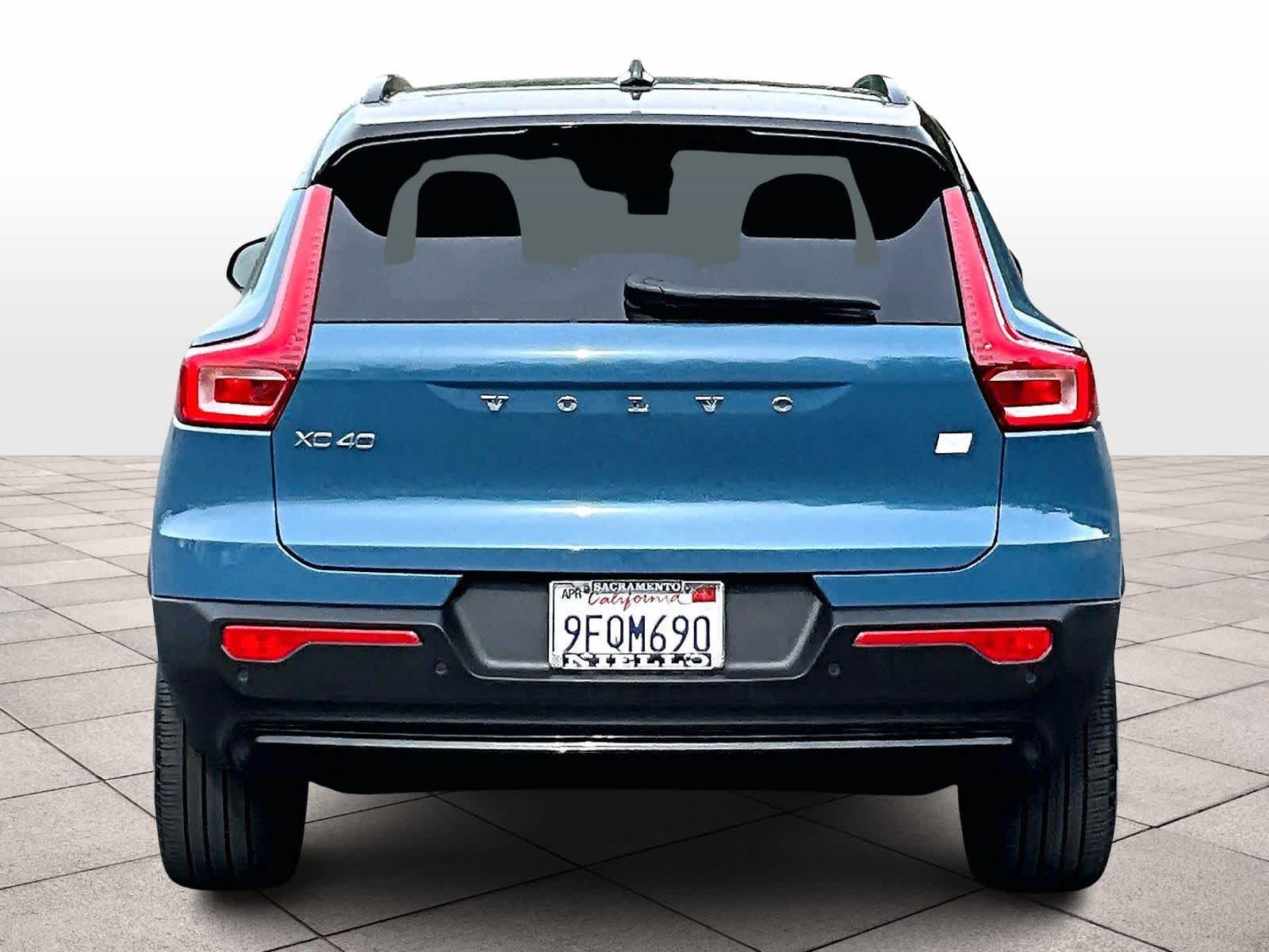 2023 Volvo XC40 Recharge Pure Electric Ultimate photo 4