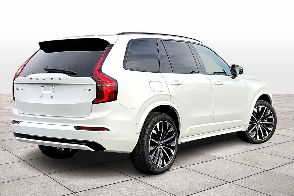 New 2026 Volvo XC90 B6 Ultra Dark Theme 6-Seater SUV