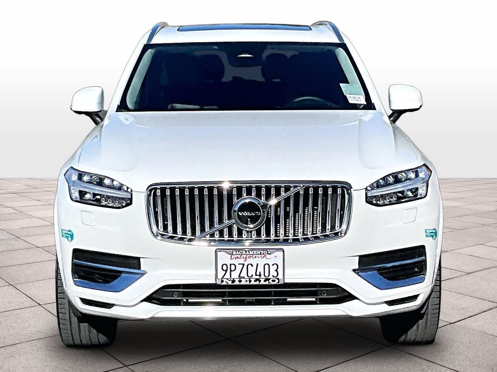 2024 Volvo XC90 Recharge Plug-In Hybrid Ultimate photo 2