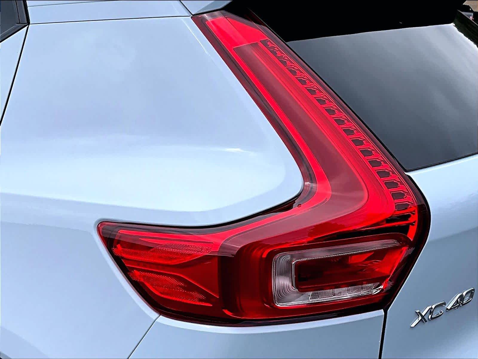 2026 Volvo XC40 Plus - Photo 31