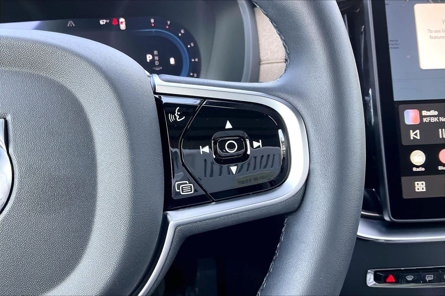 2025 Volvo XC90 Core - Photo 20