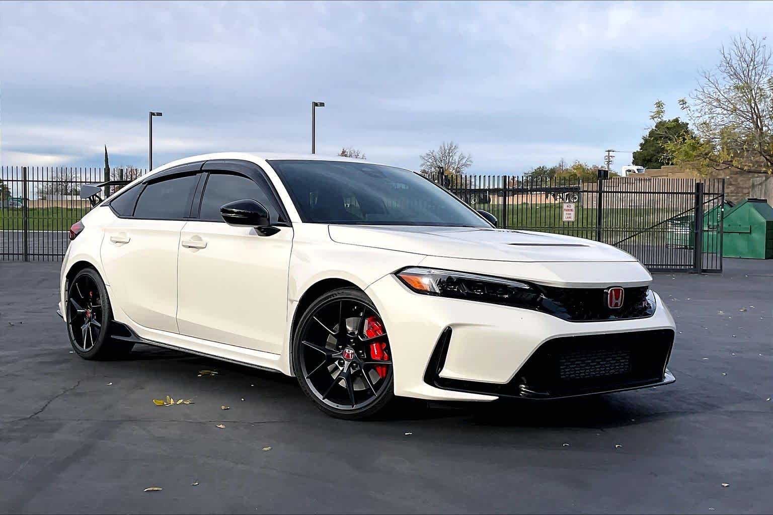 2023 Honda Civic Type R photo 2