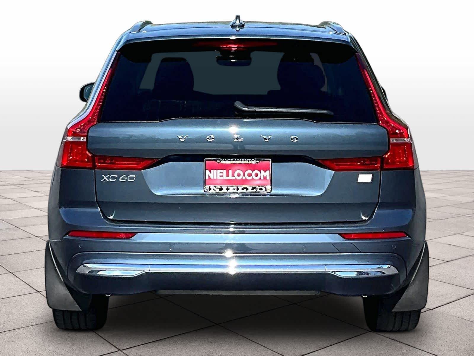 2023 Volvo XC60 Recharge Plug-In Hybrid Plus Bright Theme photo 4