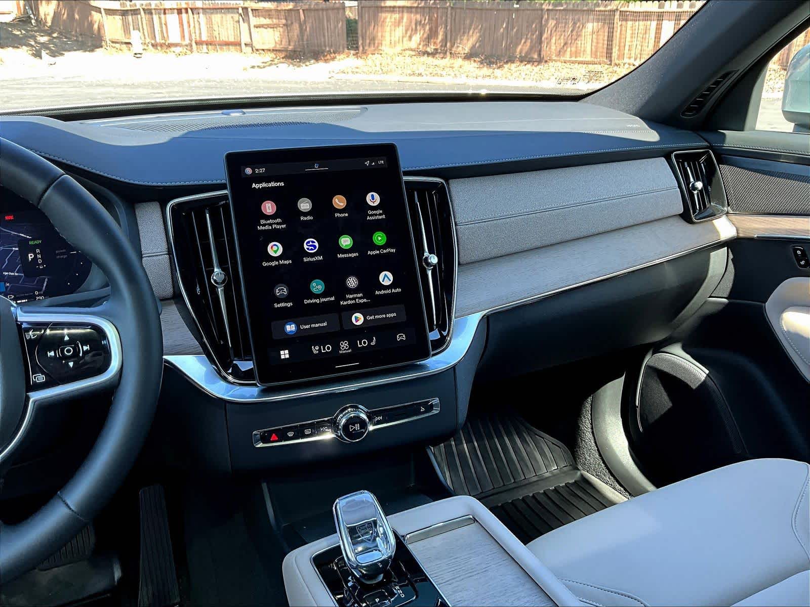 2026 Volvo XC90 Plug-In Hybrid Plus photo 6