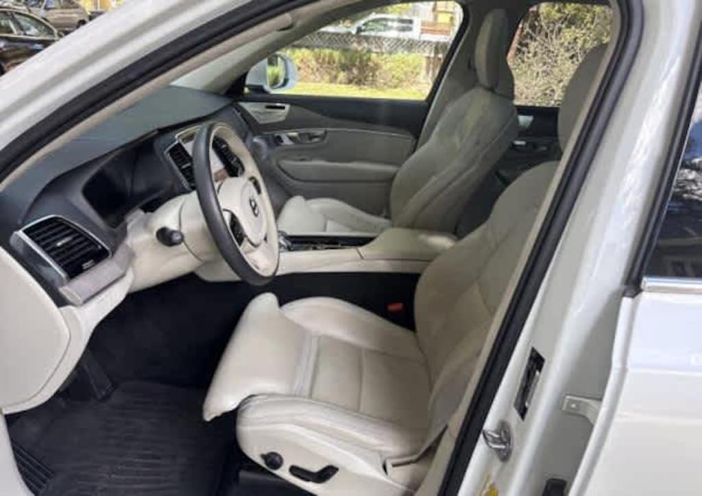 Used 2024 Volvo XC90 Recharge Plug-In Hybrid Ultimate T8 eAWD PHEV 6P