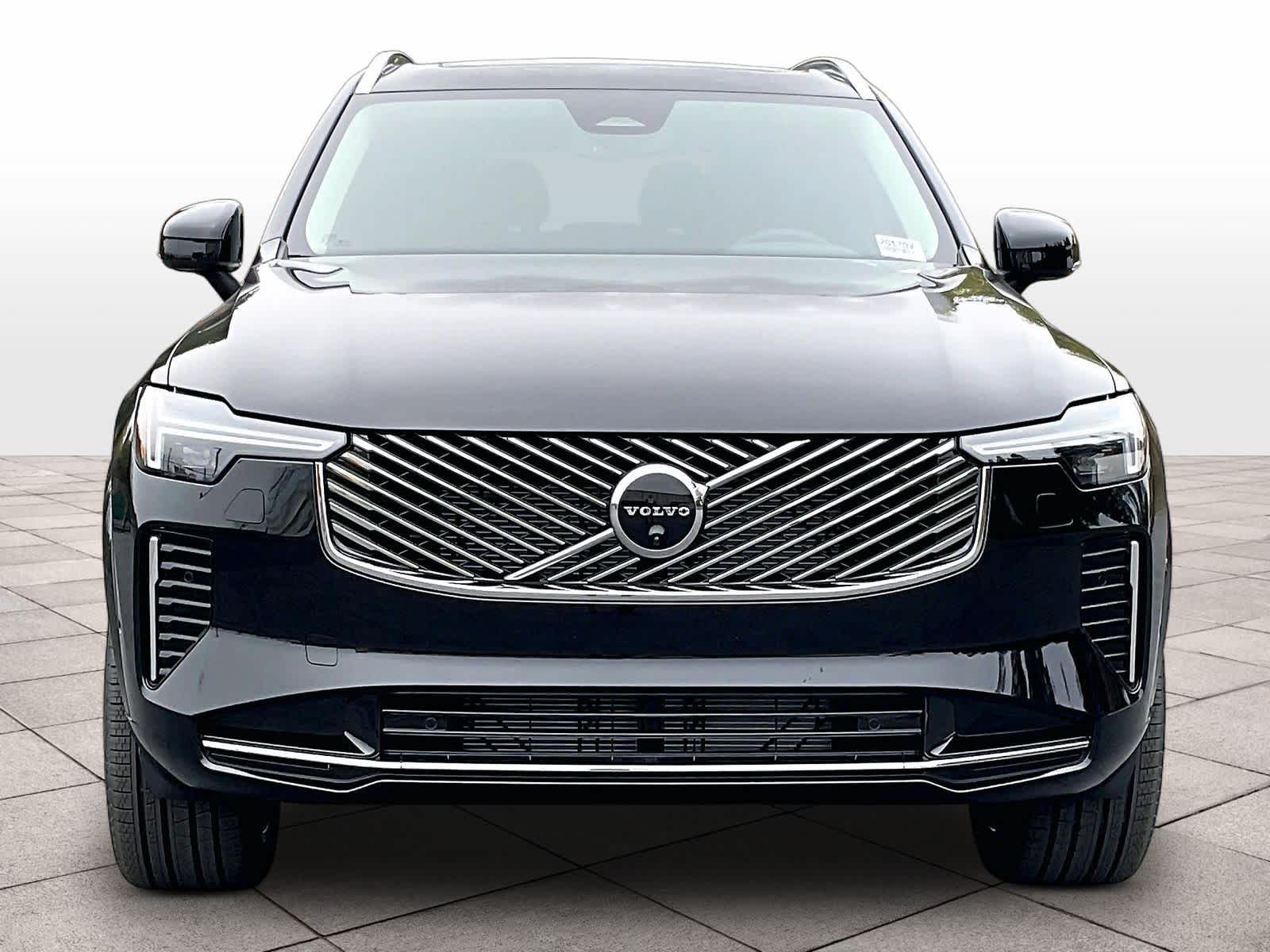 2026 Volvo XC90 B5 Plus 7-Seater photo 4