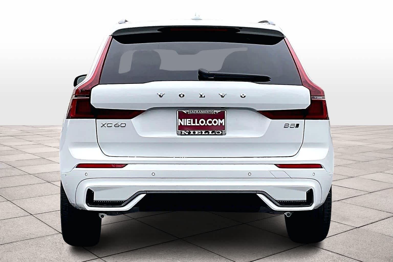 2026 Volvo XC60 B5 Ultra photo 5