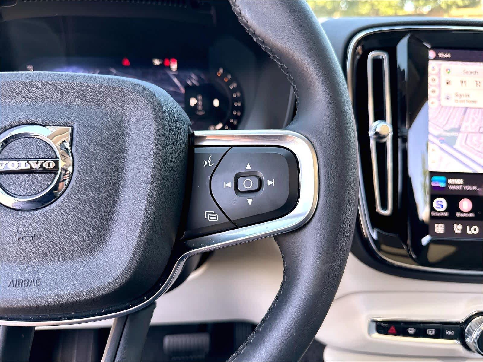 2026 Volvo XC40 Plus - Photo 21
