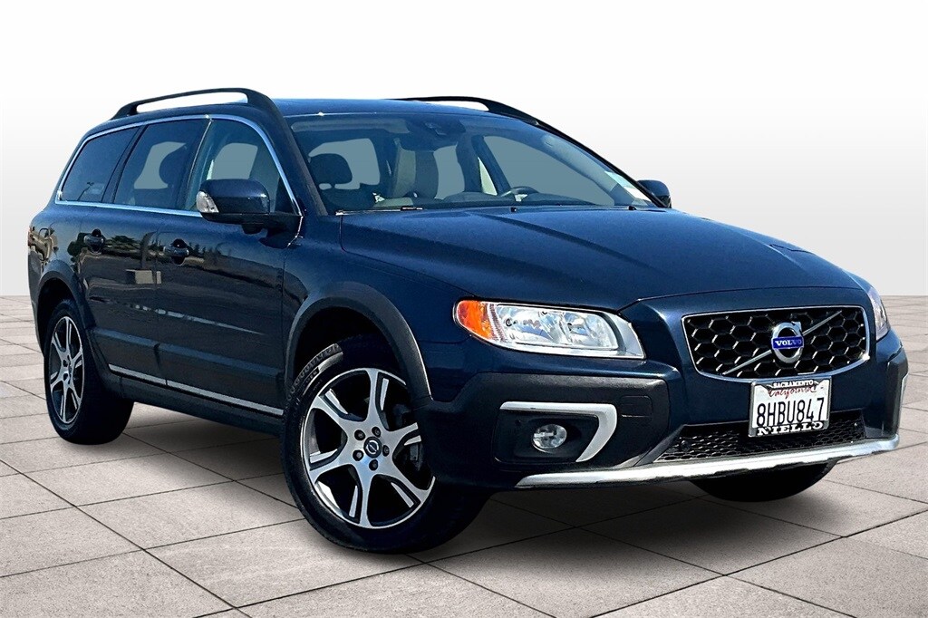 Used 2015 Volvo XC70 T6 with VIN YV4902NK6F1230820 for sale in Sacramento, CA