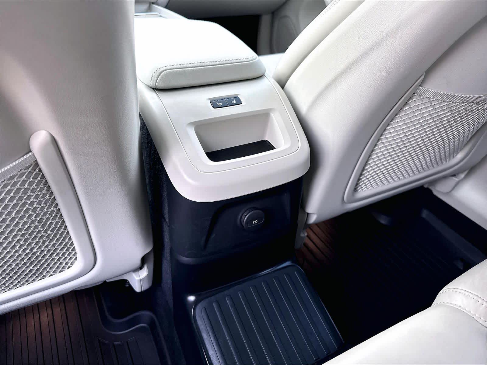 2026 Volvo XC60 Ultra - Photo 35