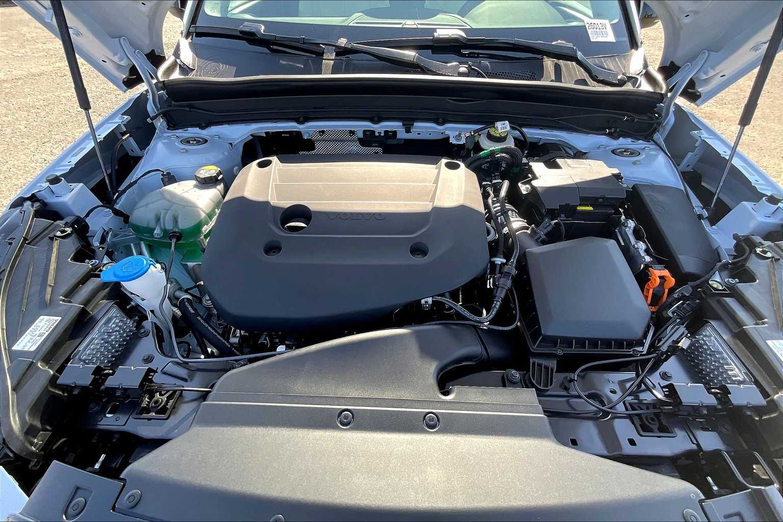 2026 Volvo XC40 Plus - Photo 13