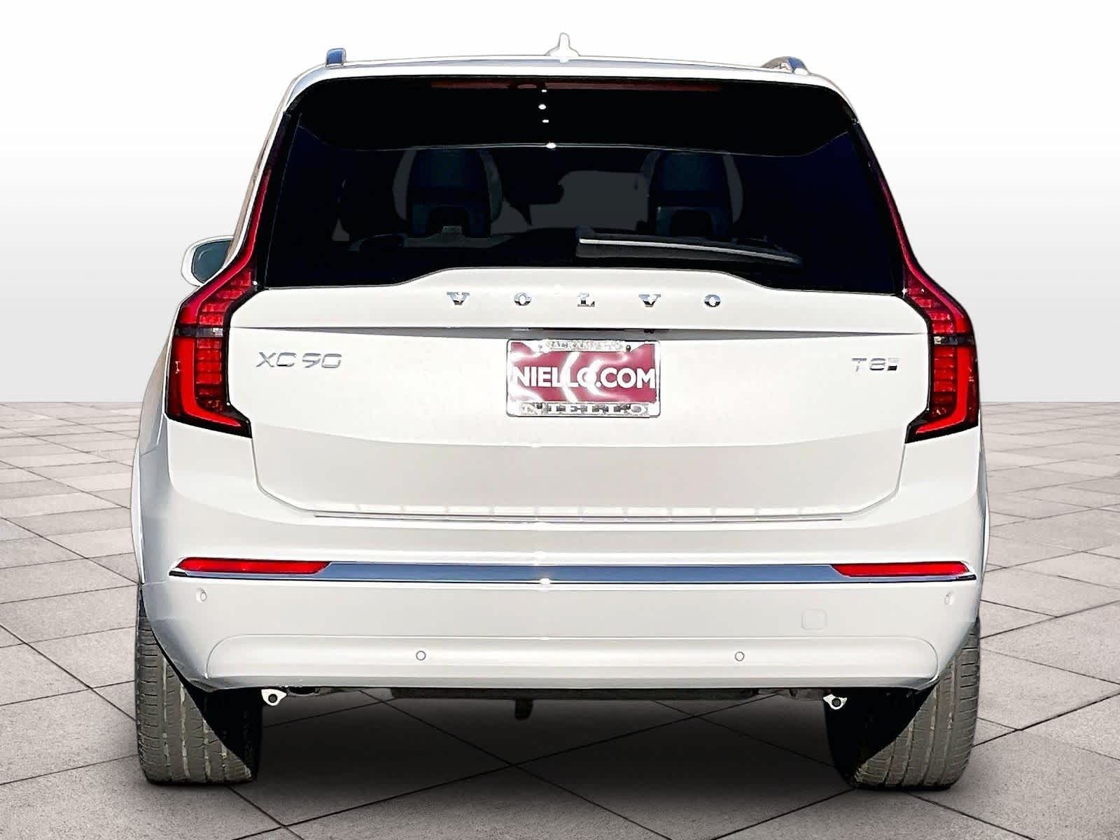 2026 Volvo XC90 plug-in hybrid T8 Plus 7-Seater photo 5