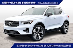 2026 Volvo XC40 B5 Plus SUV
