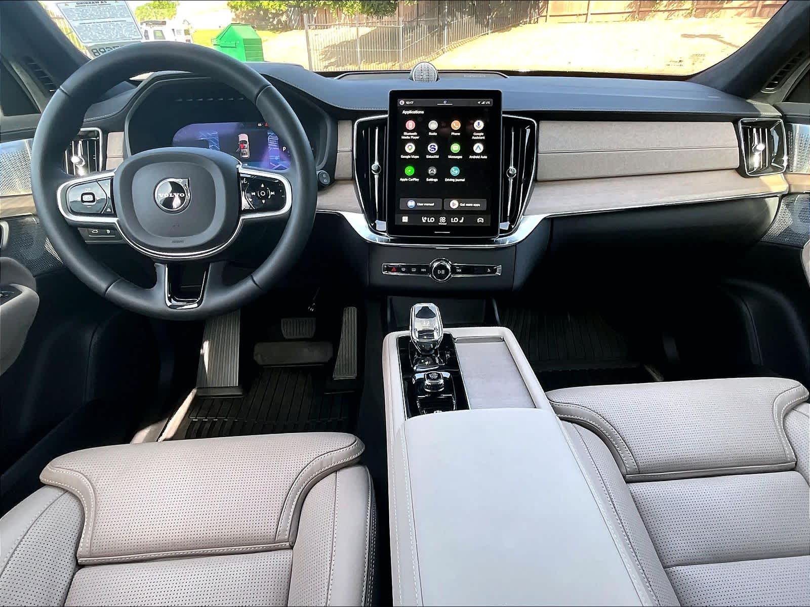 2026 Volvo XC90 Ultra - Photo 15