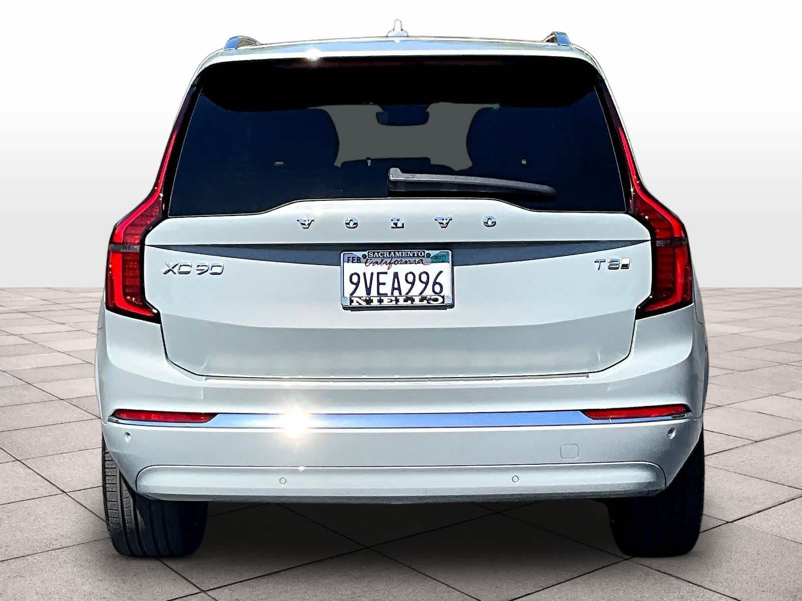 2026 Volvo XC90 Plug-In Hybrid Plus photo 4