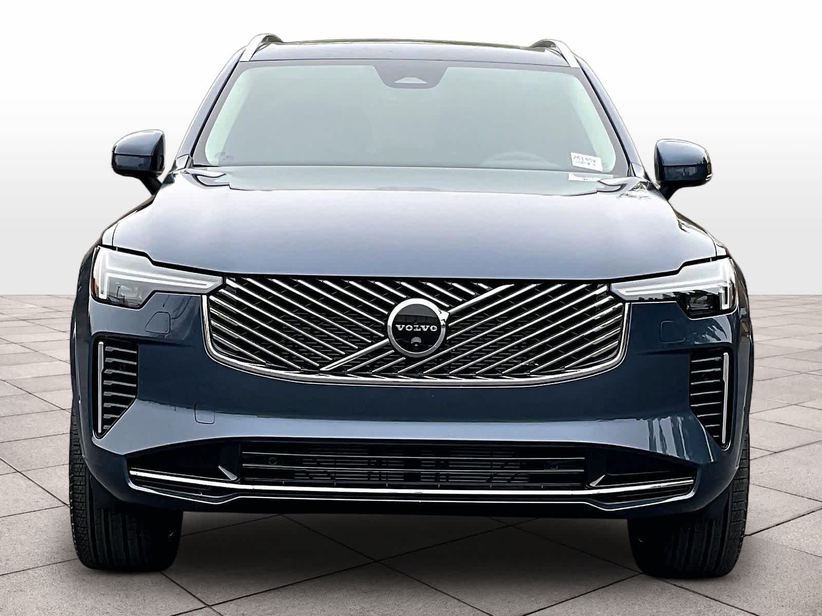 2026 Volvo XC90 B5 Plus 7-Seater photo 4