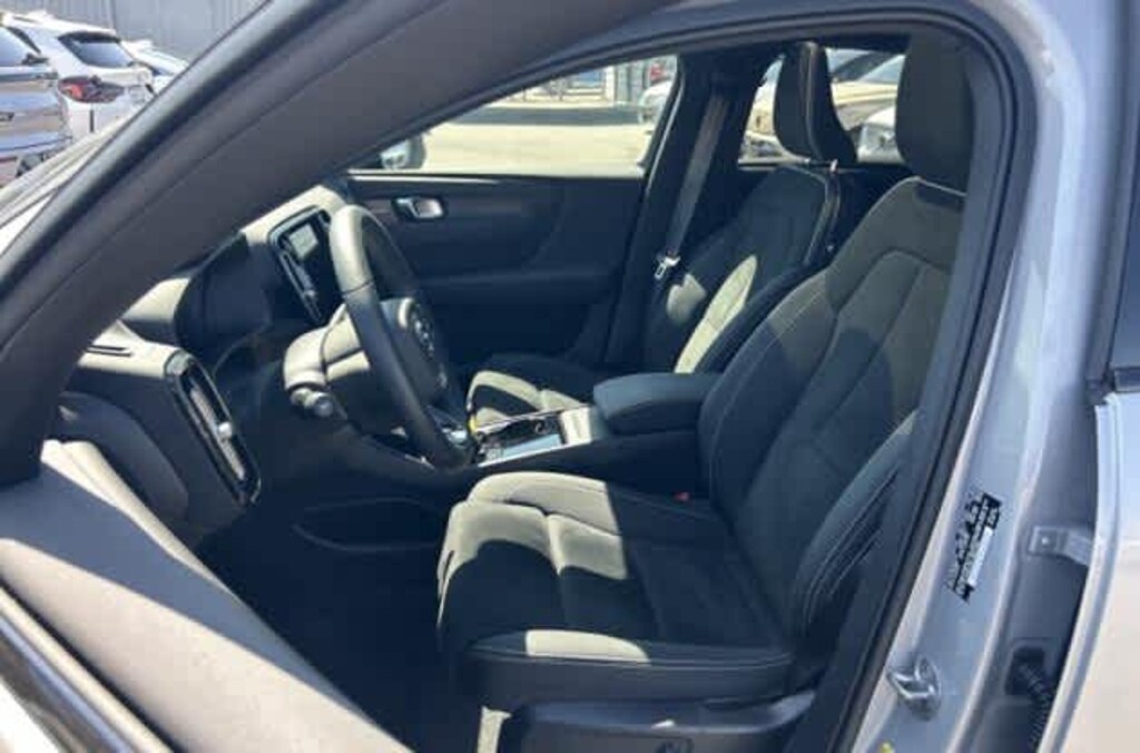 Used 2023 Volvo C40 Recharge Pure Electric Ultimate Twin eAWD