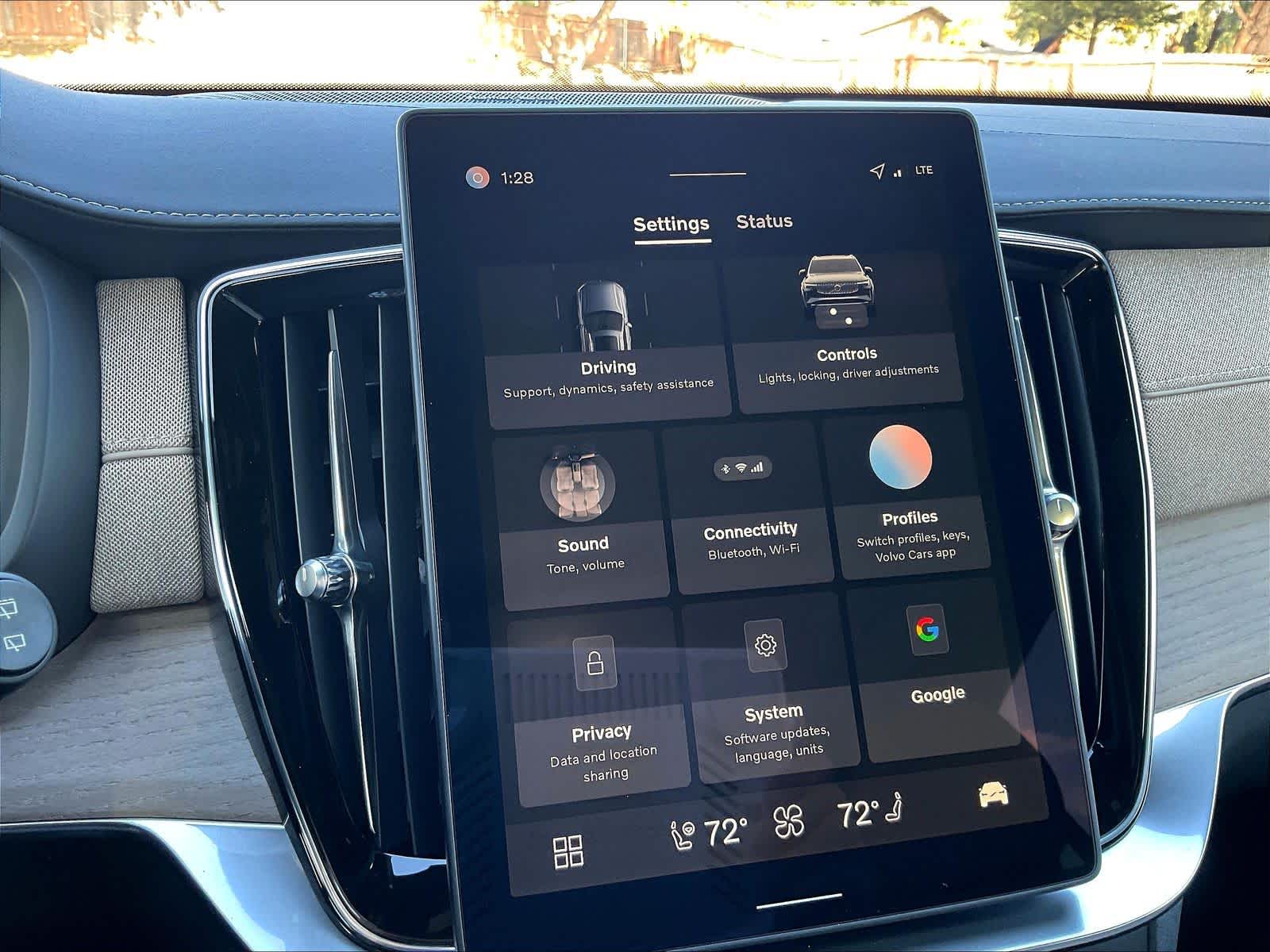 2026 Volvo XC90 Plus - Photo 22