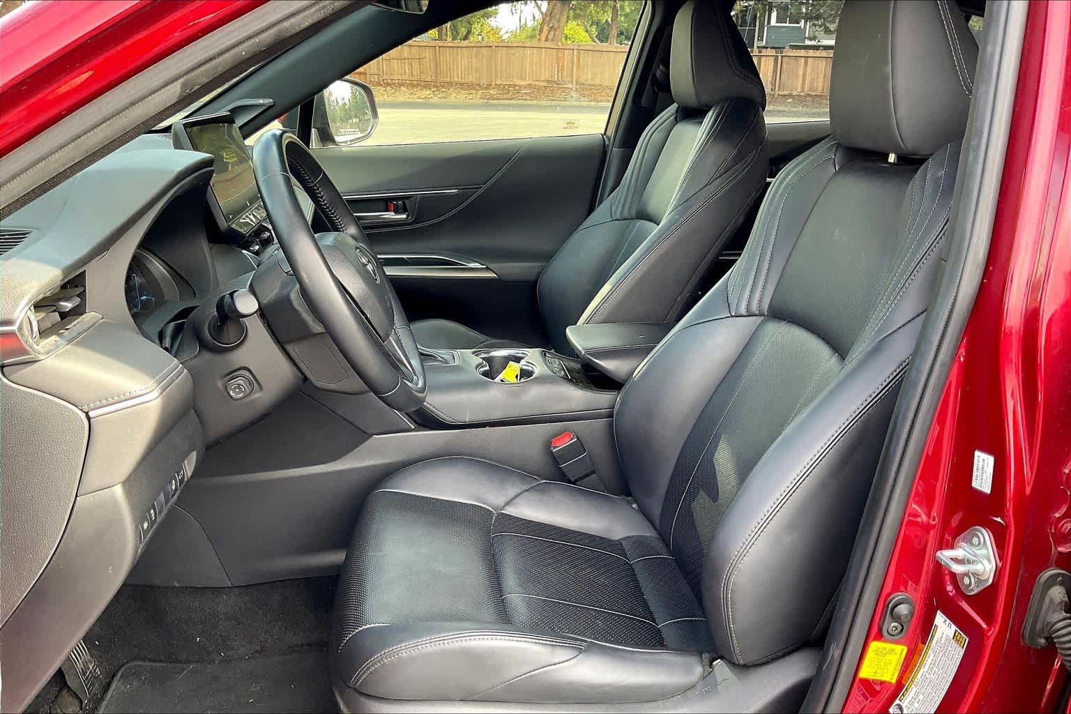 2021 Toyota Venza XLE photo 4