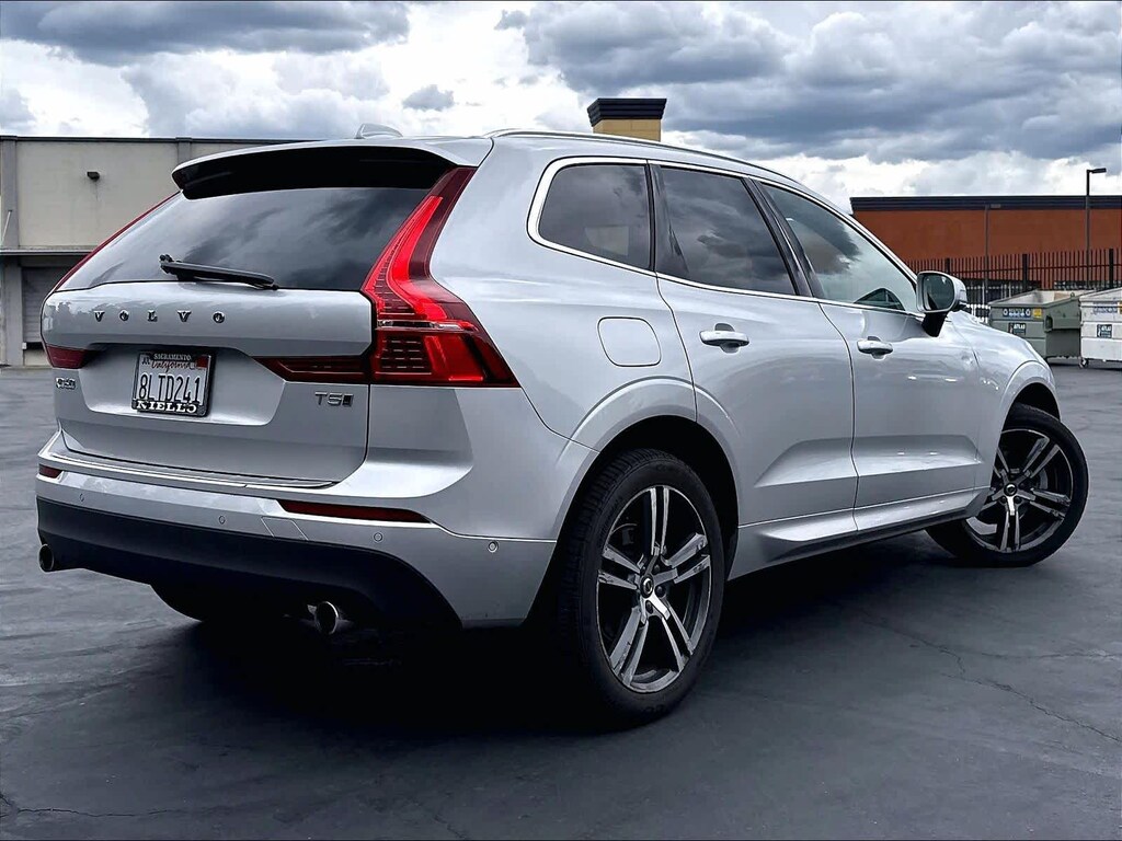 Used 2019 Volvo XC60 Momentum T5 AWD