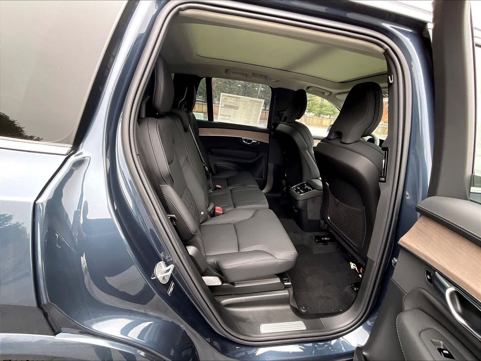2026 Volvo XC90 Plus - Photo 27