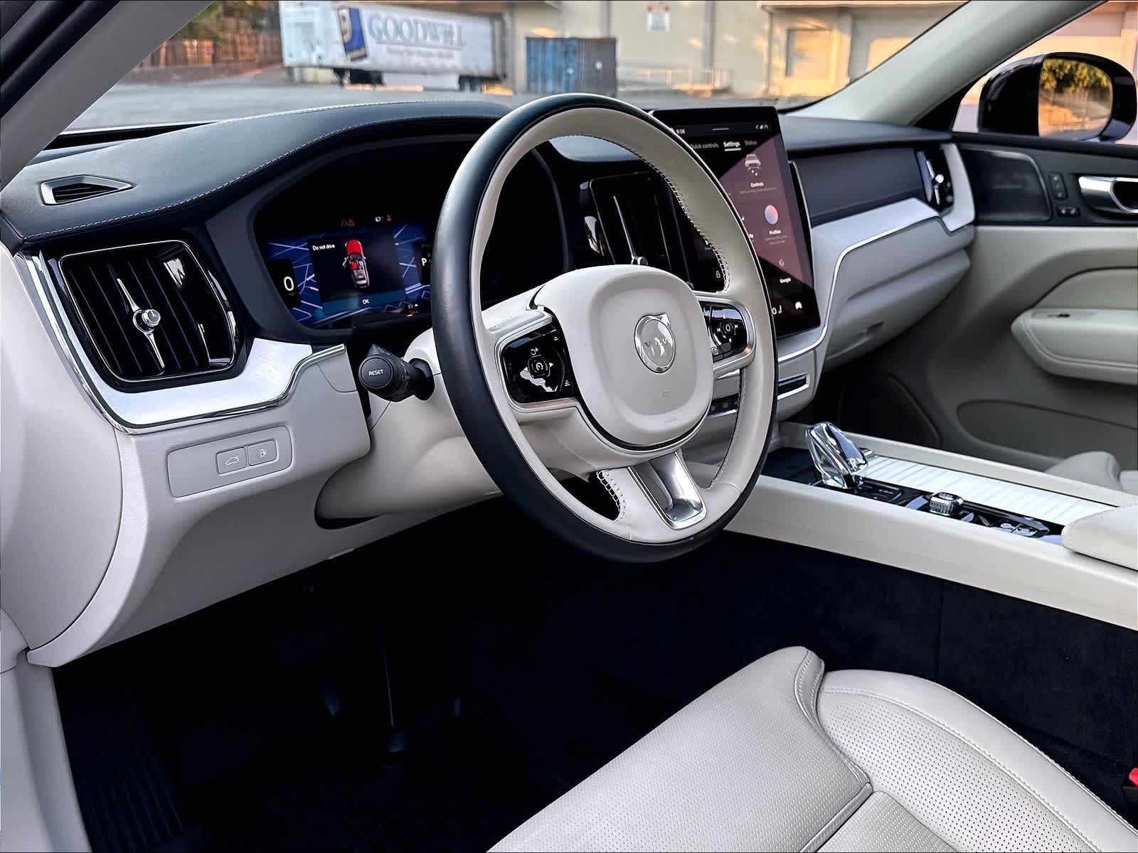 2026 Volvo XC60 Ultra - Photo 14