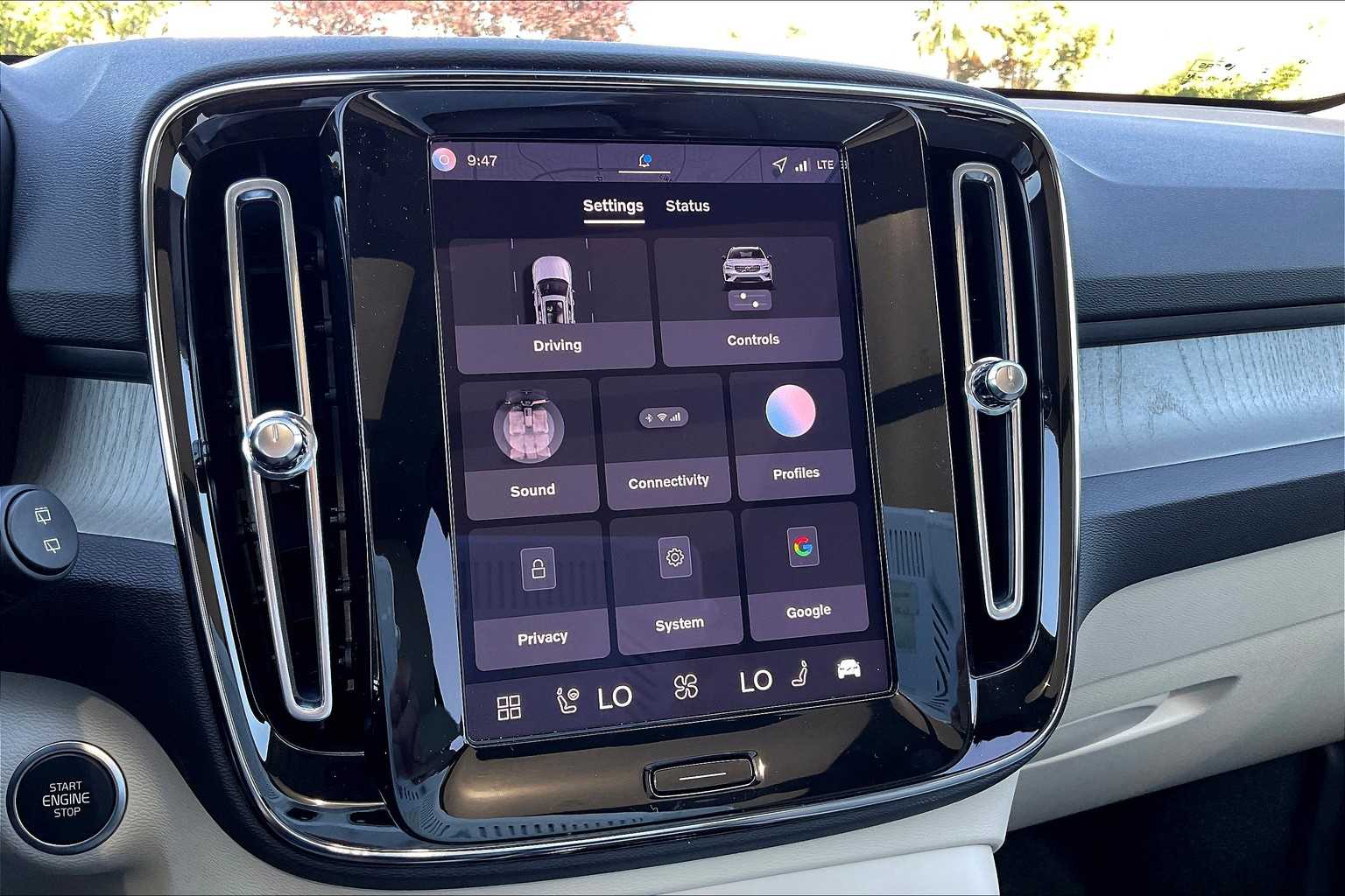 2026 Volvo XC40 Plus - Photo 22