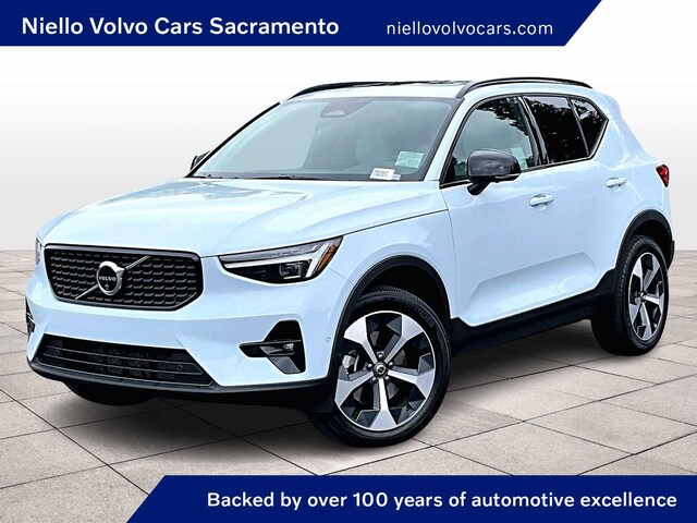 2026 Volvo XC40 B5 Plus SUV
