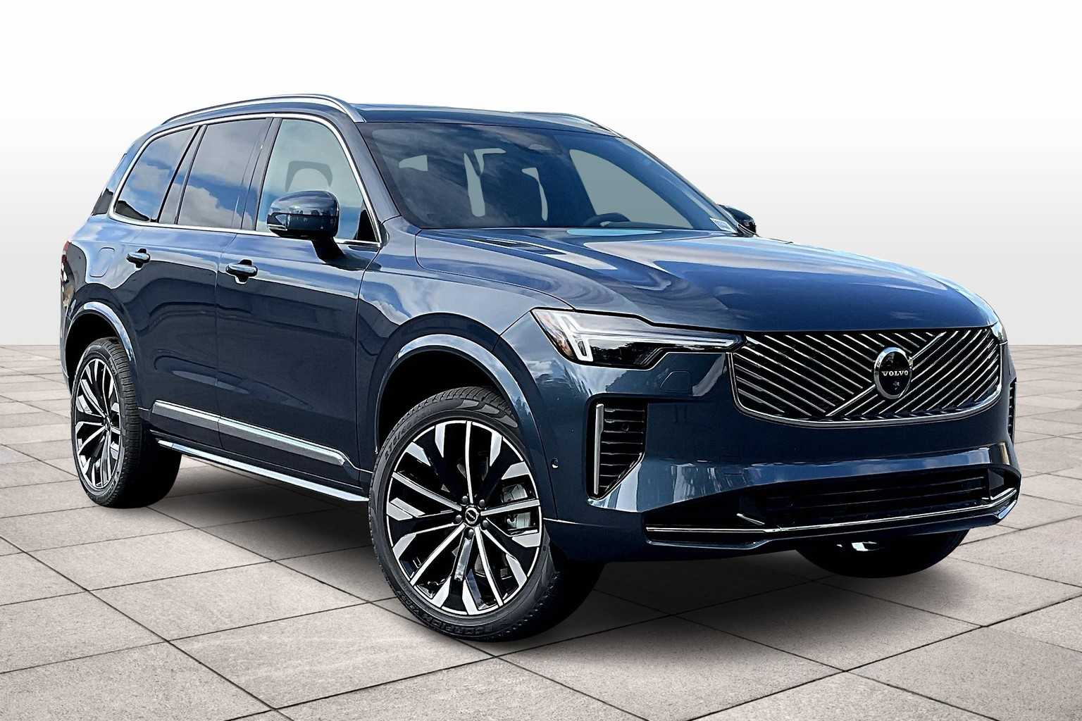 2026 Volvo XC90 Plus photo 2