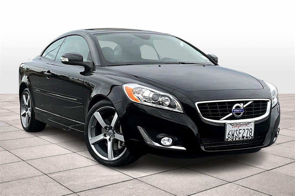 Used 2013 Volvo C70 T5 with VIN YV1672MCXDJ139505 for sale in Sacramento, CA