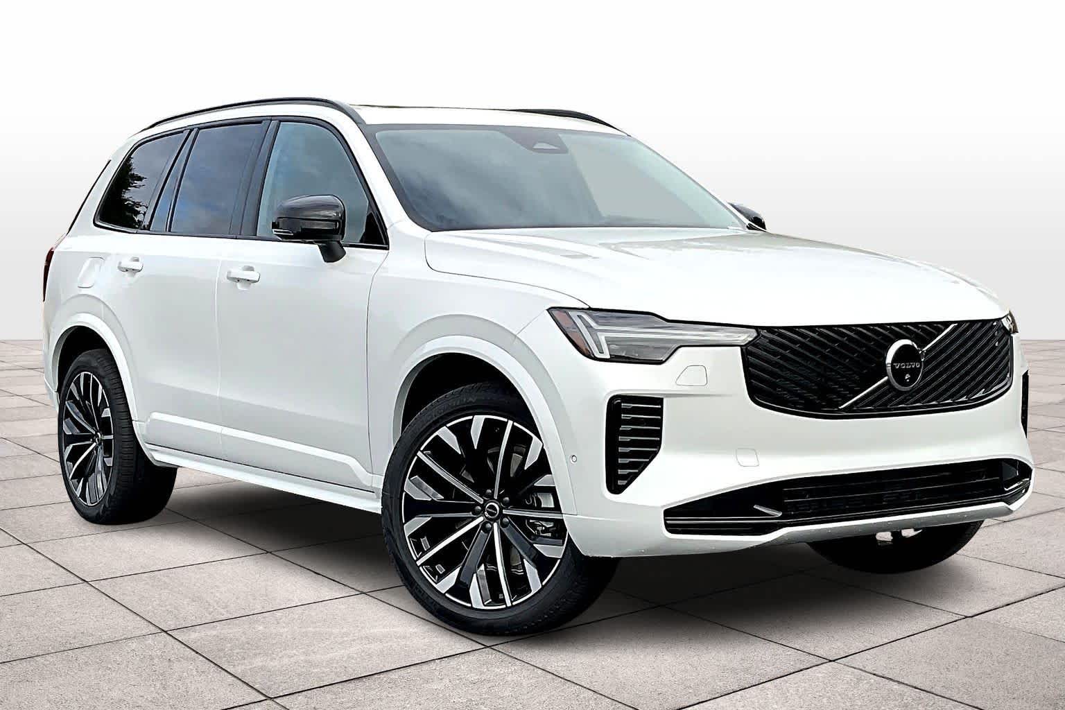 2026 Volvo XC90 photo 2