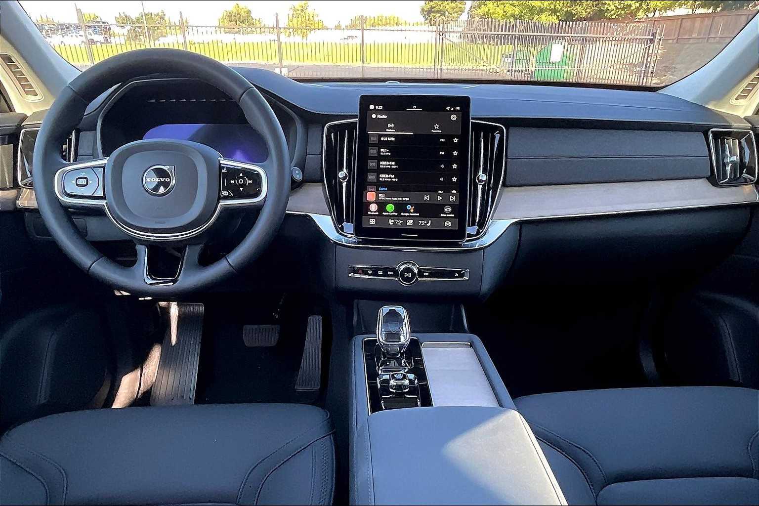 2026 Volvo XC90 B5 Plus 7-Seater photo 6