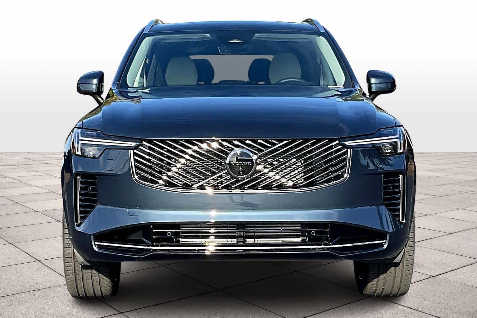 2026 Volvo XC90 plug-in hybrid T8 Ultra 7-Seater photo 4