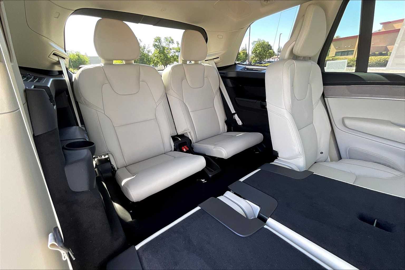 2026 Volvo XC90 Ultra - Photo 28