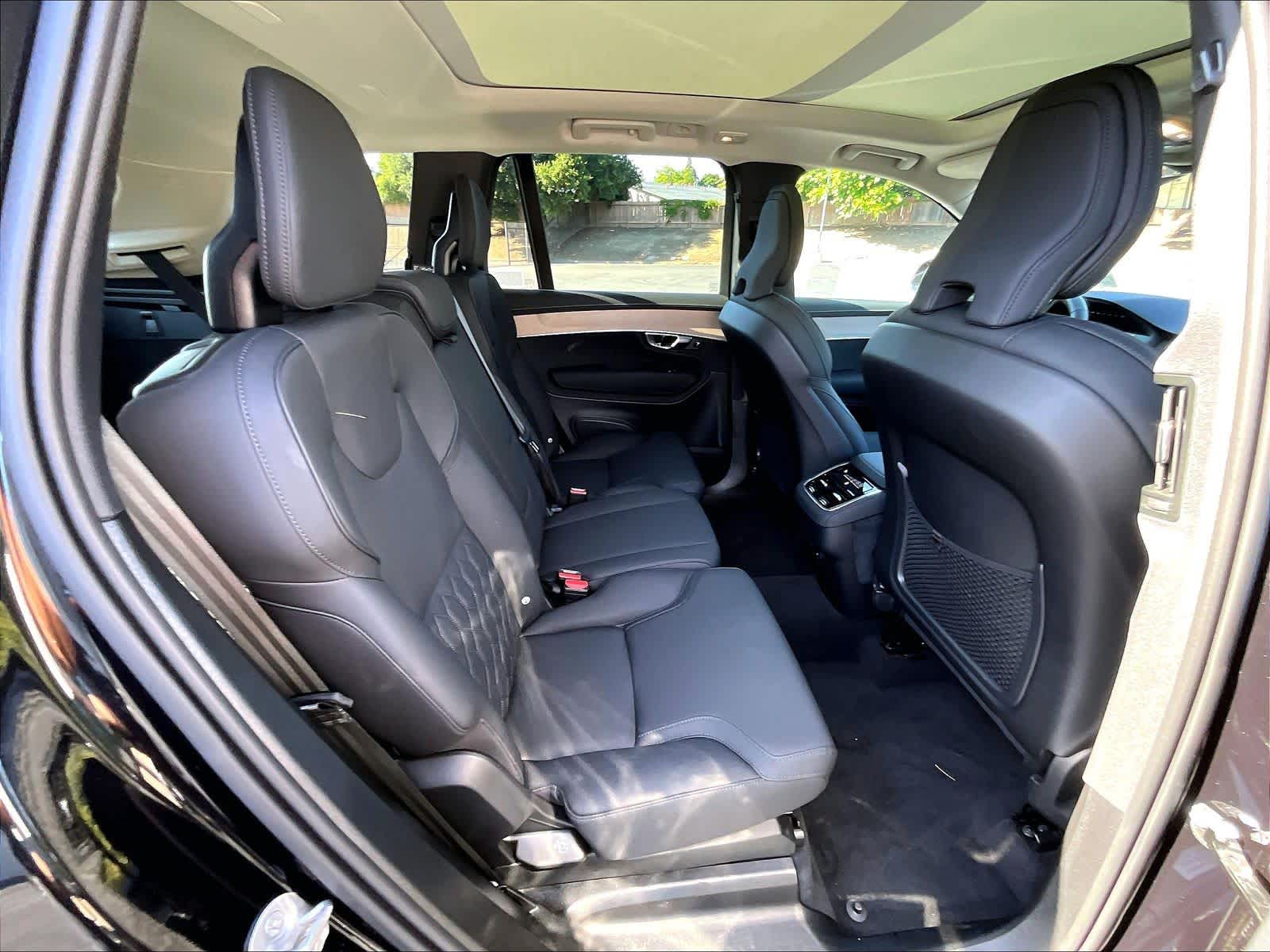2025 Volvo XC90 Core - Photo 27