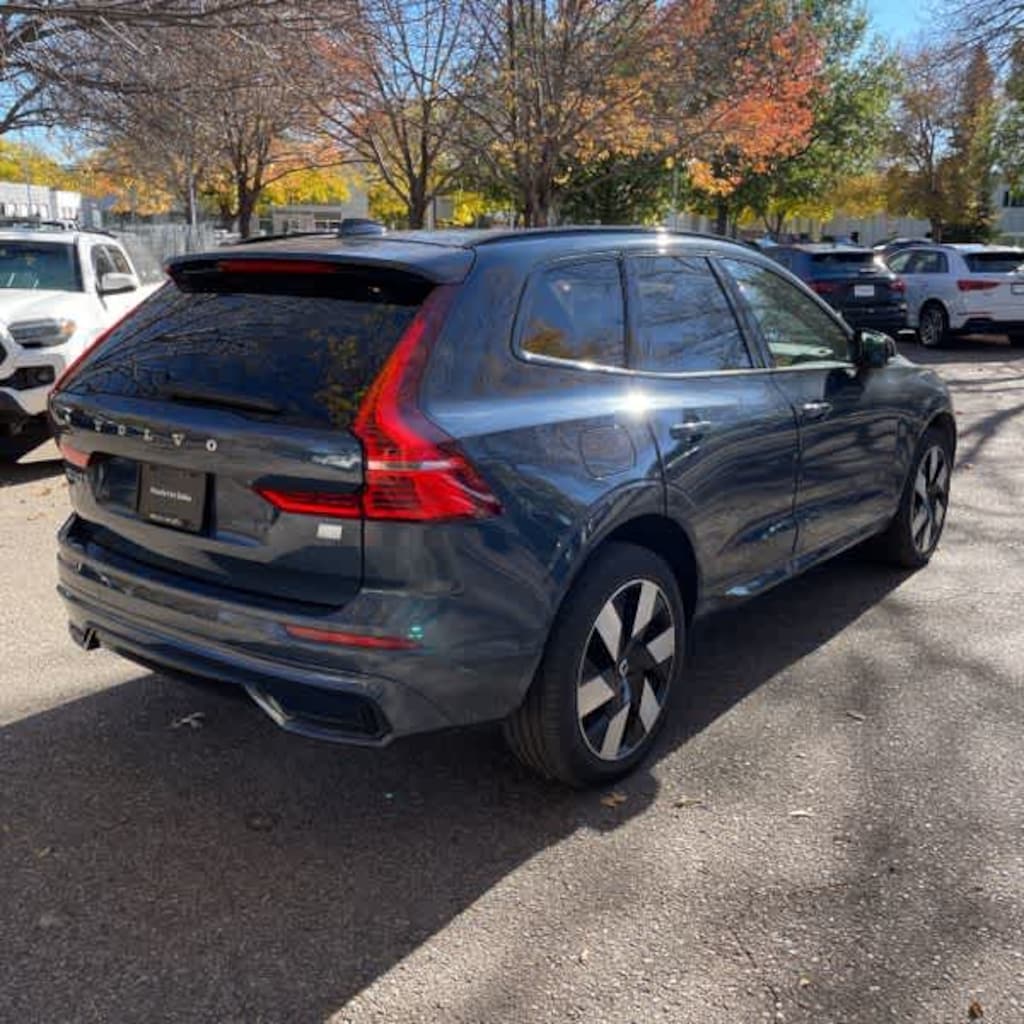 Used 2024 Volvo XC60 Recharge Plug-In Hybrid Ultimate Dark Theme T8 eAWD PHEV