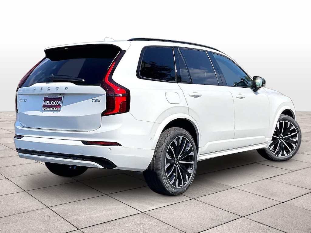 New 2026 Volvo XC90 plug-in hybrid T8 Ultra Dark Theme 7-Seater SUV