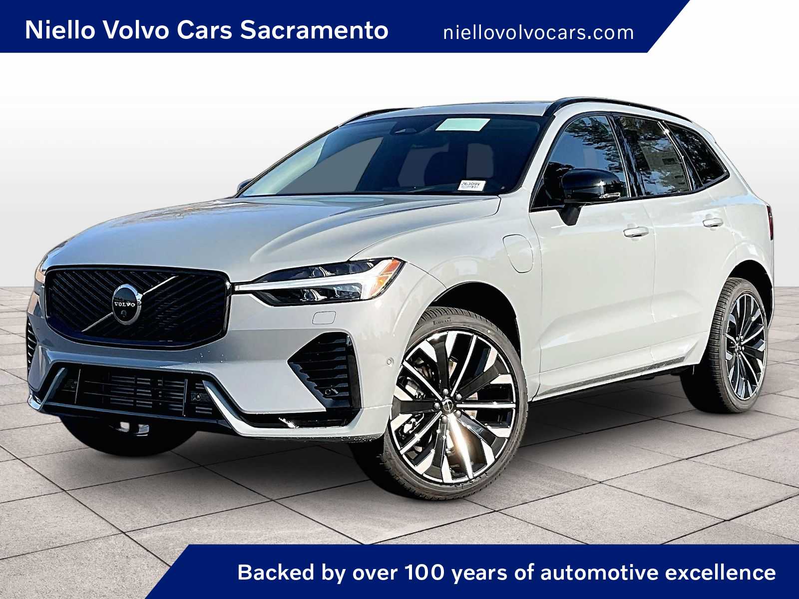 2026 Volvo XC60 T8 Ultra Dark AWD's photo