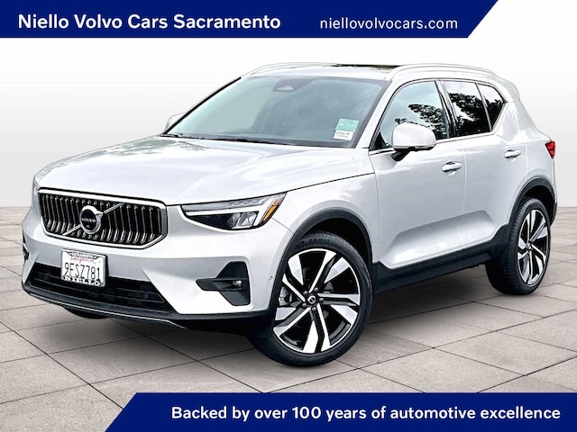 2023 Volvo XC40 Ultimate Bright Theme B5 AWD