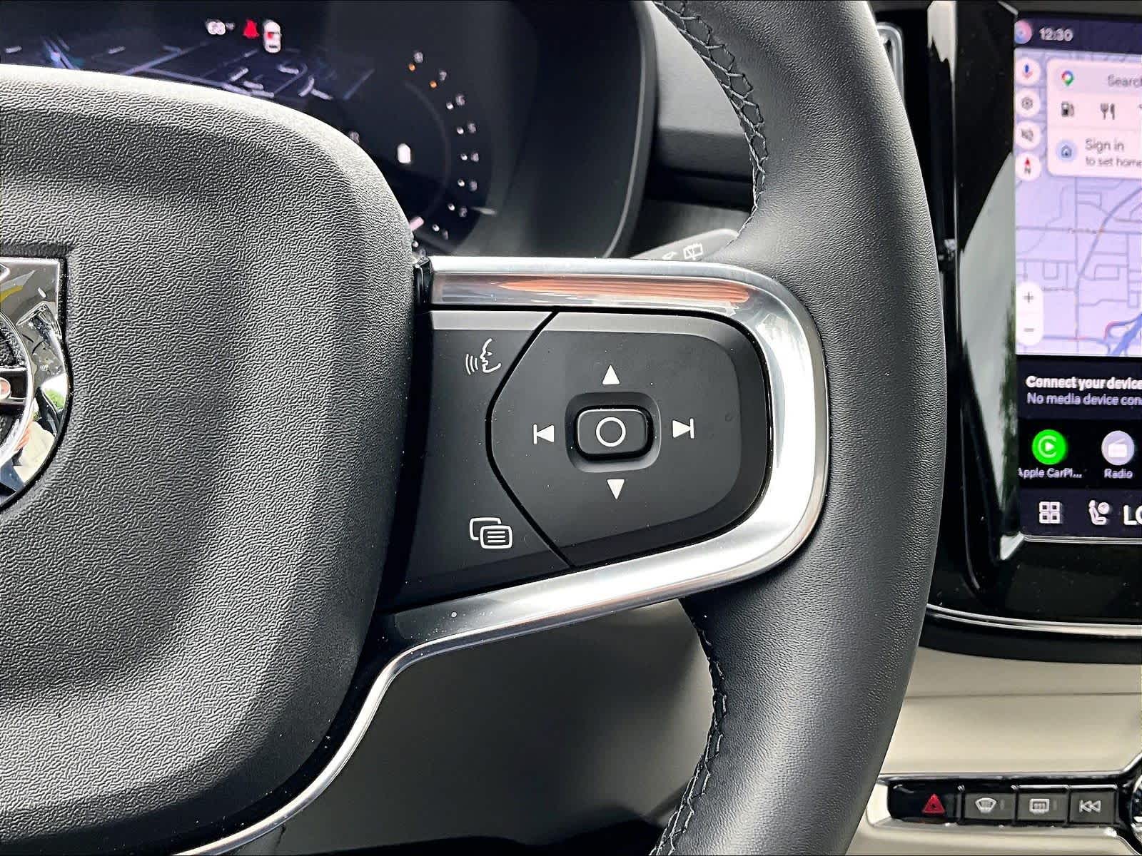 2026 Volvo XC40 Plus - Photo 21