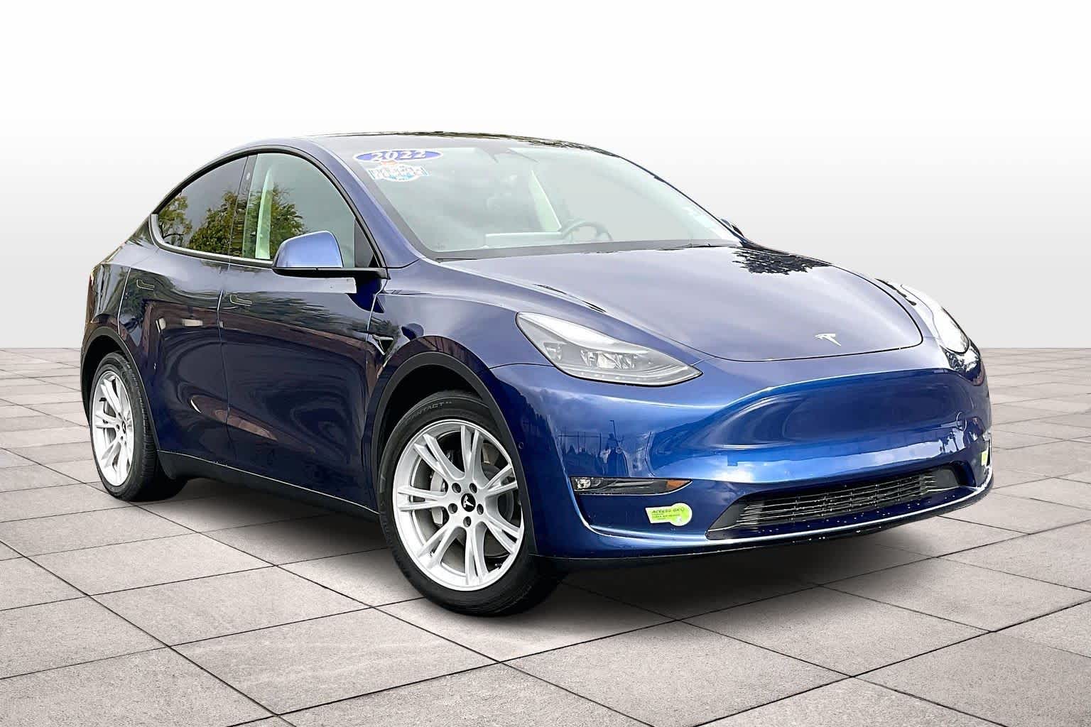 Used 2022 Tesla Model Y Long Range with VIN 7SAYGAEE9NF542184 for sale in Kansas City