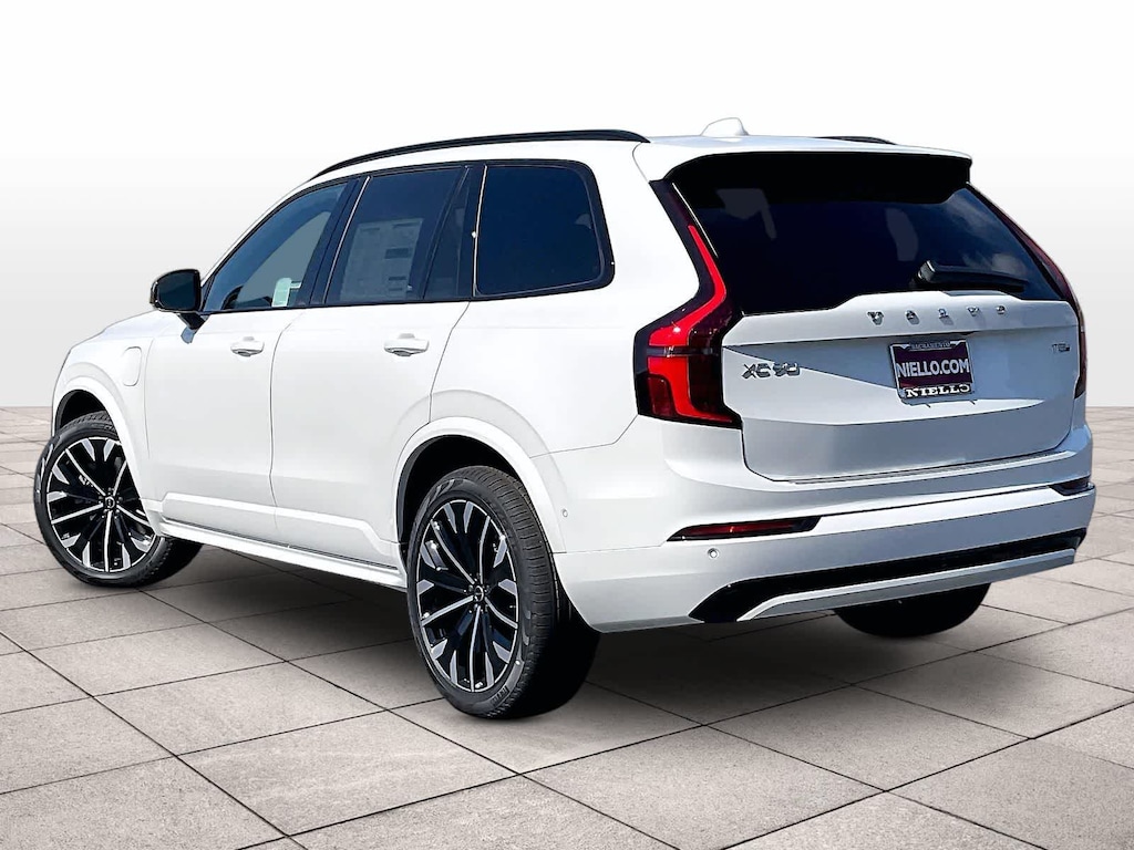 New 2026 Volvo XC90 plug-in hybrid T8 Ultra Dark Theme 7-Seater SUV