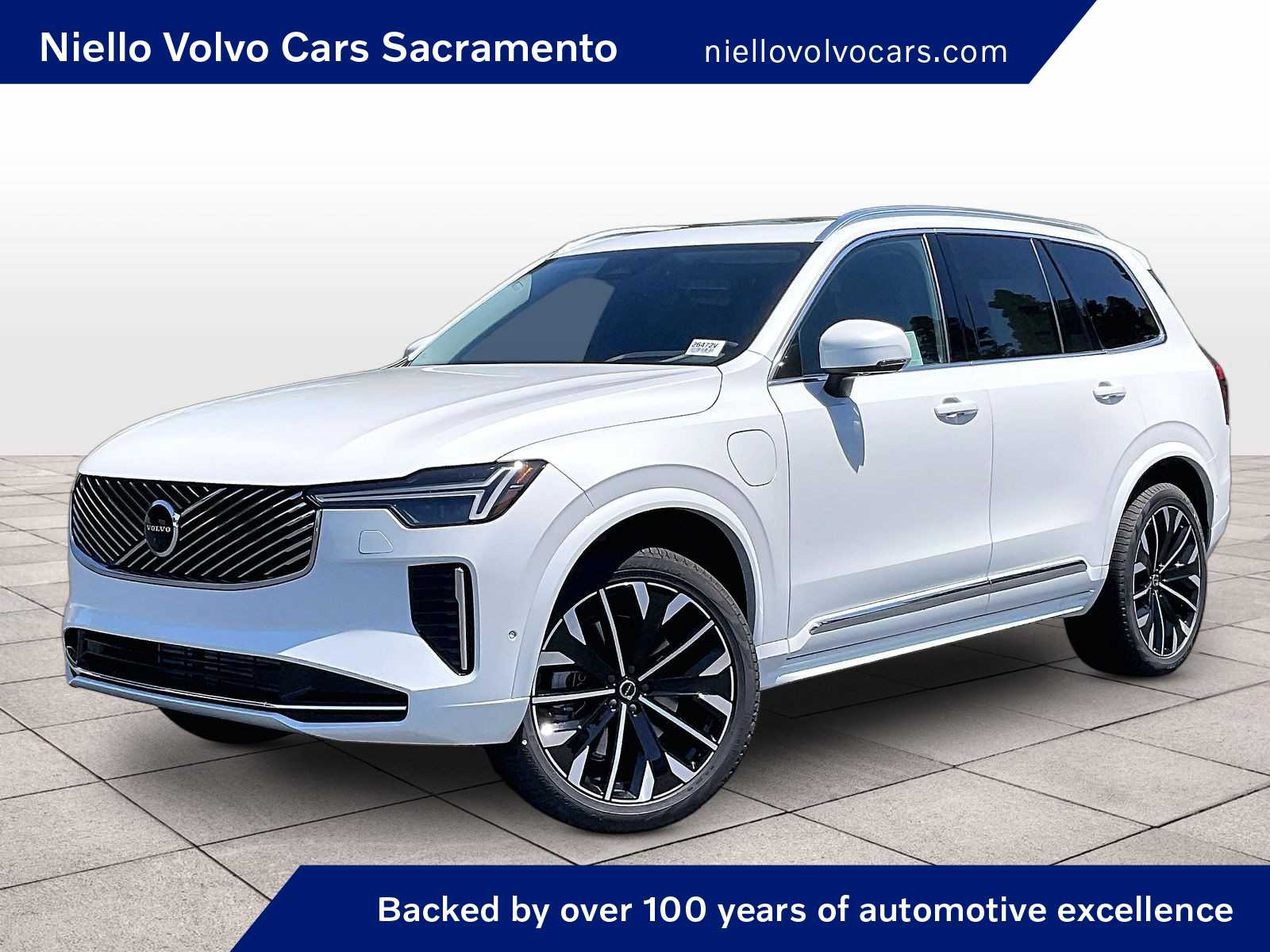 2026 Volvo XC90 T8 Recharge Ultra Bright 4WD's photo