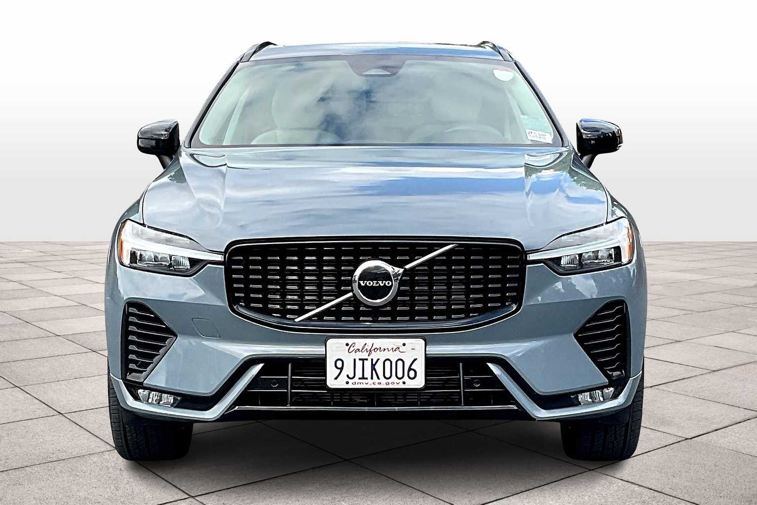 2024 Volvo XC60 Core B5 photo 3