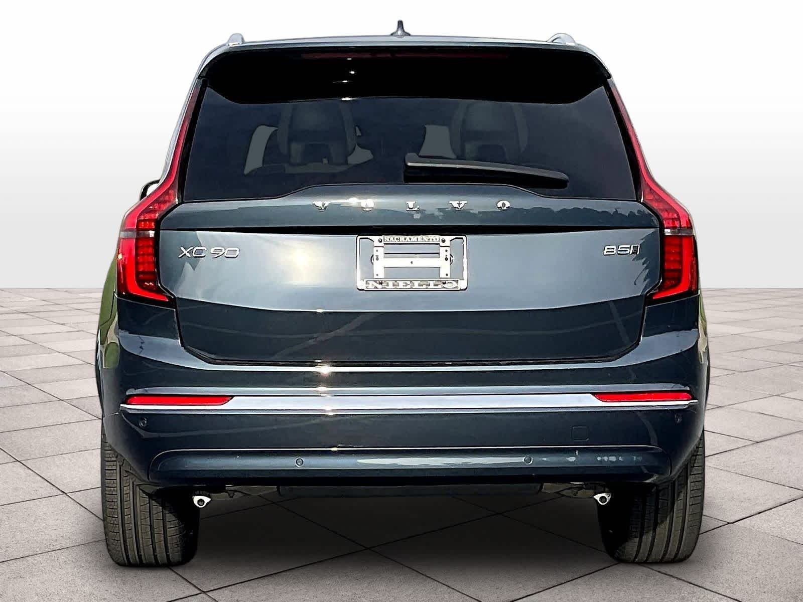 2026 Volvo XC90 B5 Plus 7-Seater photo 5