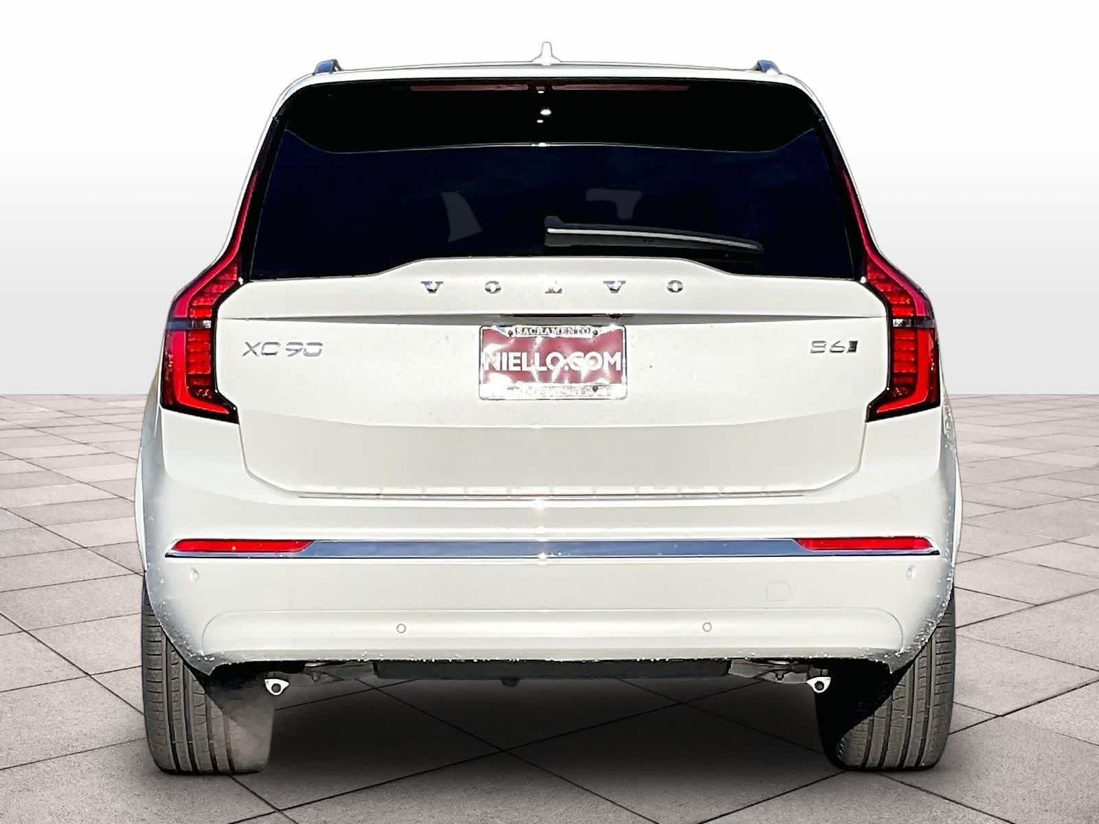 2026 Volvo XC90 B6 Plus 7-Seater photo 5