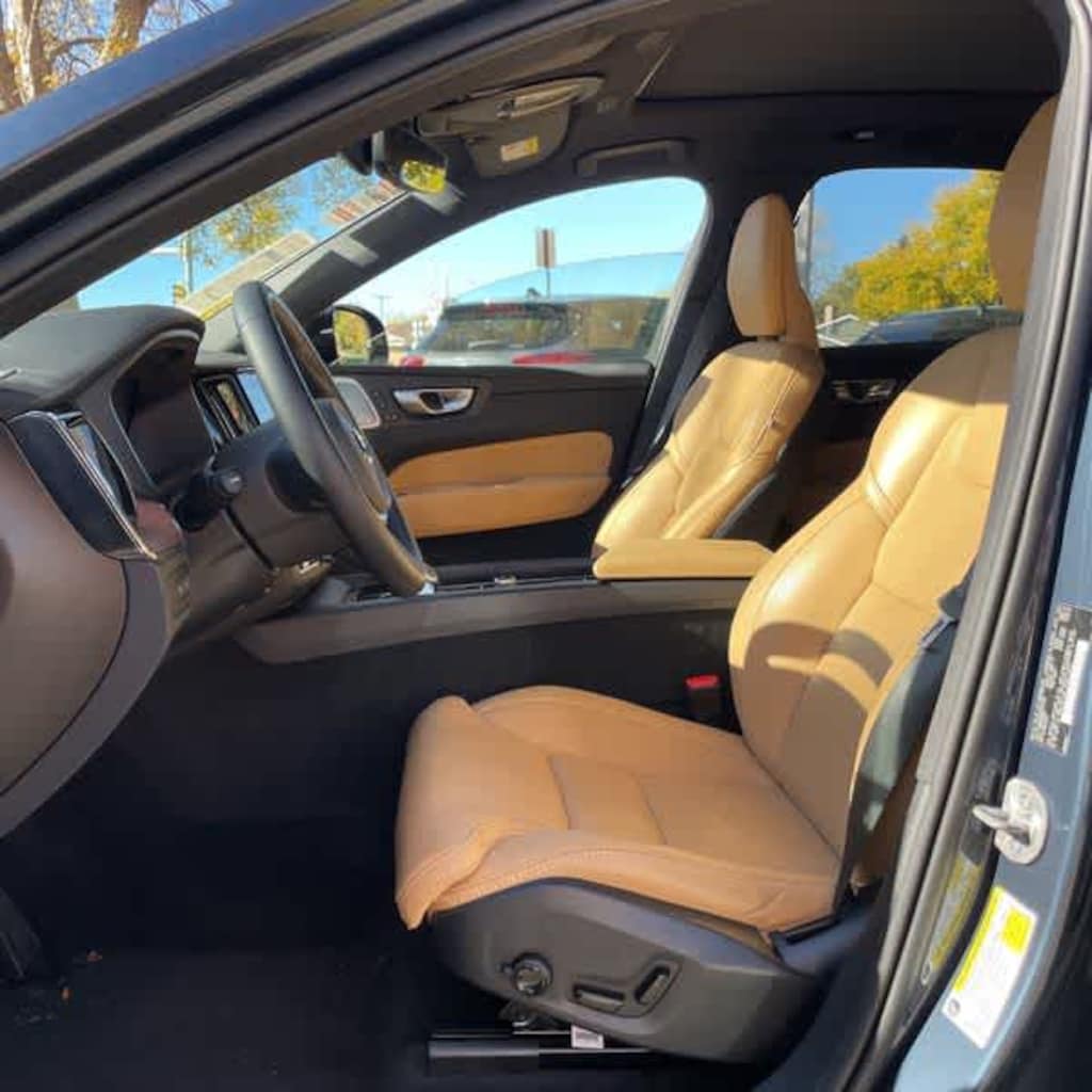 Used 2024 Volvo XC60 Recharge Plug-In Hybrid Ultimate Dark Theme T8 eAWD PHEV