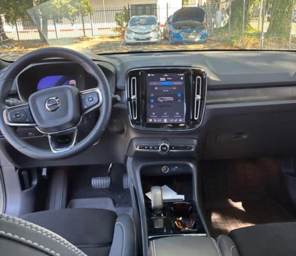 Used 2023 Volvo XC40 Recharge Pure Electric Plus Twin eAWD